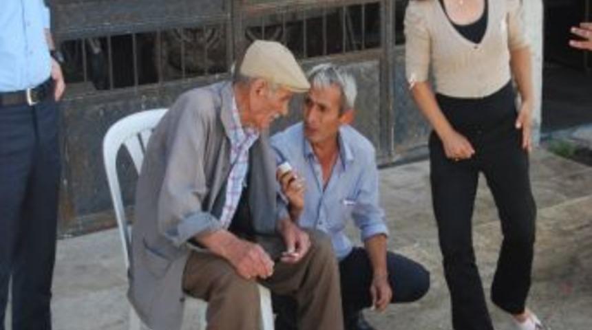 Kırmızı Işıktaki Kamyona &Ccedil;arptı