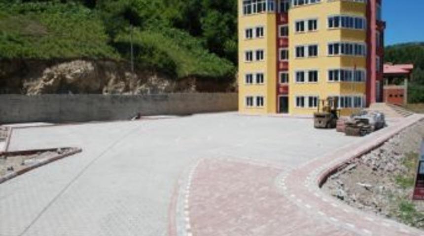 &Ccedil;aycuma Belediyesi M&uuml;ft&uuml;l&uuml;k Ve Yeşilkent Sitesinde Bulunan Yol İle Yağmur Suyu Şebekesini Tamamladı