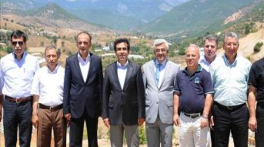 Vali G&uuml;zeloğlu, Alak&ouml;pr&uuml; Barajı İnşaatını İnceledi