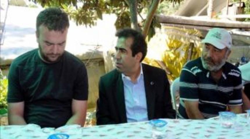 Vali G&uuml;zeloğlu, Şehit Atanur Bal&rsquo;ın Baba Evini Ziyaret Etti