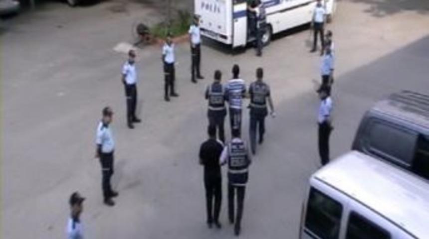 Osmaniye&rsquo;de &Ccedil;eşitli Su&ccedil;lardan Aranan 35 Kişi Yakalandı