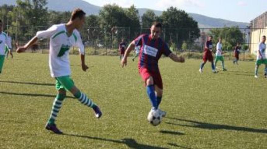 T&uuml;rkalispor Son Ma&ccedil;ında Kayık&ccedil;ılarspor&rsquo;u Yenerek 1. Amat&ouml;re &Ccedil;ıktı