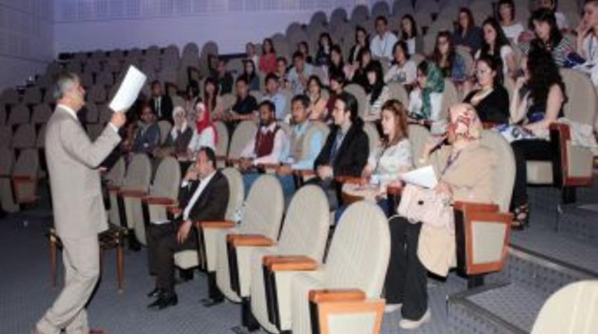 A&Uuml;'de 8 &Uuml;lkeden &Ouml;ğrencilerin Katılımıyla Yaz Okulu Başladı