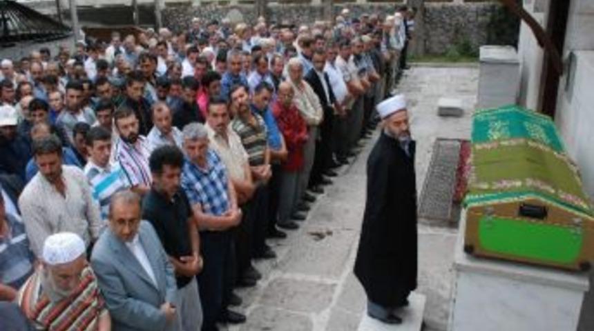 Otomobilin &Ccedil;arptığı Kız &Ccedil;ocuğu Hayatını Kaybetti