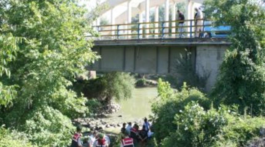 Aranan Kişinin Cesedi Nehirde Bulundu