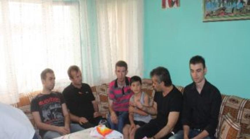 Kayak Ailesine Ak Parti Elini Uzattı