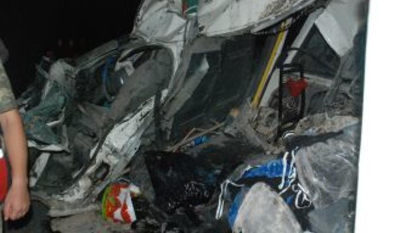 Şanlıurfa&rsquo;da Kaza: 1 &Ouml;l&uuml;, 7 Yaralı