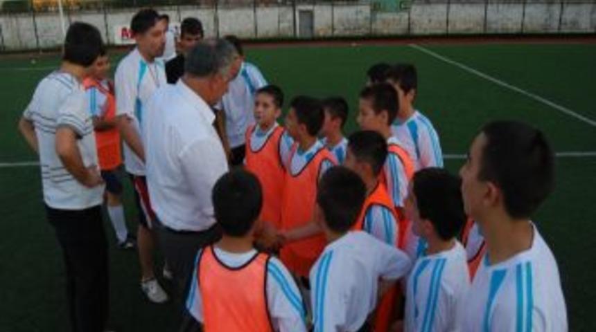 Tuğlaspor Yaz Okulu Oyuncularını Efes&rsquo;e G&ouml;t&uuml;recek