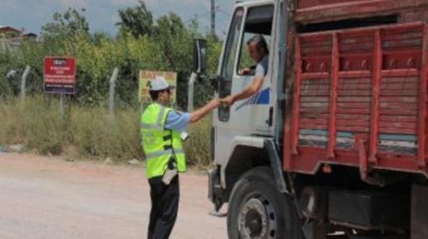 (&ouml;zel Haber) "yolların Kralı"na Polisten Yazı Cezası