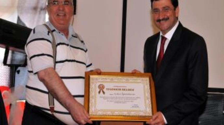 Ke&ccedil;i&ouml;ren'de &Ouml;rnek Esnafa Teşekk&uuml;r Belgesi