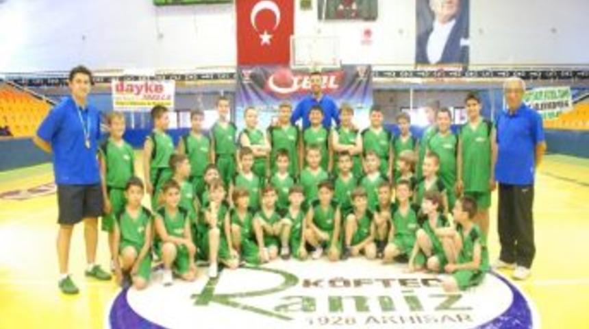 Akhisarspor Basketbol Yaz Okulu &Ccedil;alışmalarına Başladı