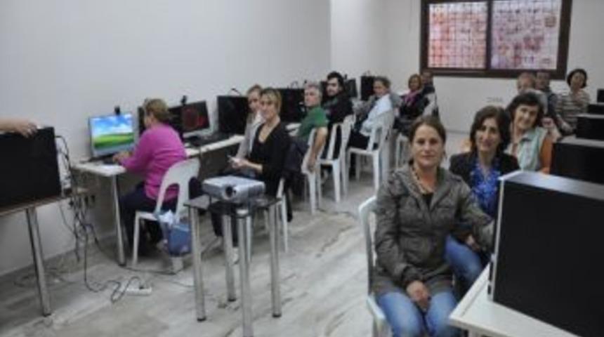 Kuşadası&rsquo;nda 4094 Kişi Meslek Sahibi Oldu