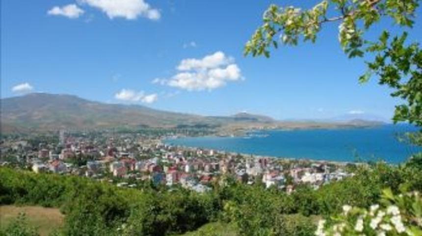 Tatvan'ın &Ccedil;alınan N&uuml;fusundan 2 Bin 500'&uuml; Geri Alındı