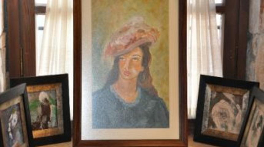 Ev Hanımı Safiye İşlek Resim Sergisi A&ccedil;tı