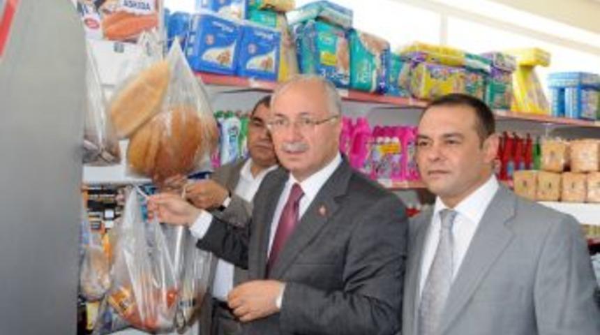 Manisa'da 'Askıda Ekmek' Kampanyası Başladı