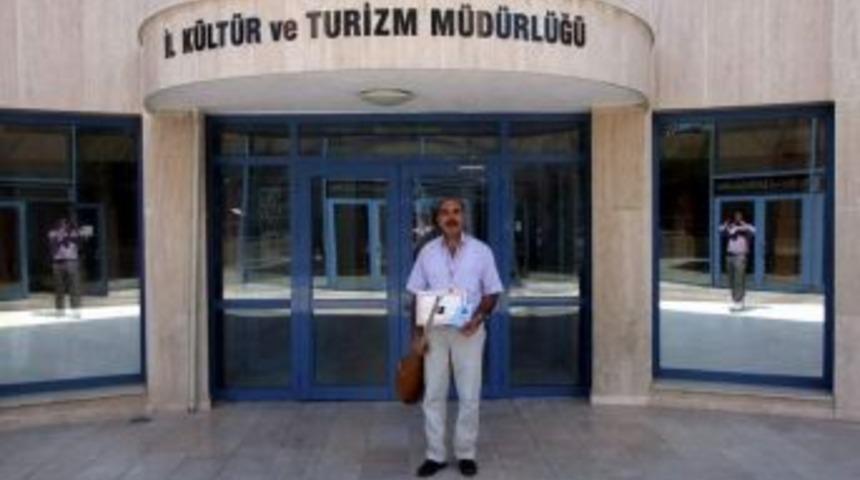 Aydınlı Aşık Kars Aşıklar Bayramından &Ouml;d&uuml;lle D&ouml;nd&uuml;