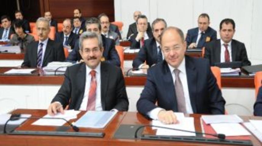 İntern Hekimlere &lsquo;310 Tl&rsquo; &Uuml;cret &Ouml;denecek