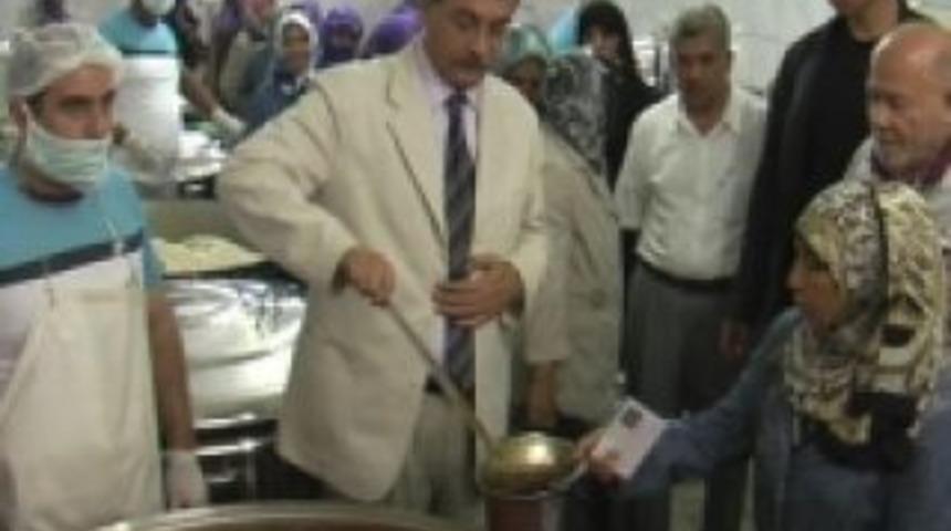 Aşevi kapılarını 20. kez a&ccedil;tı