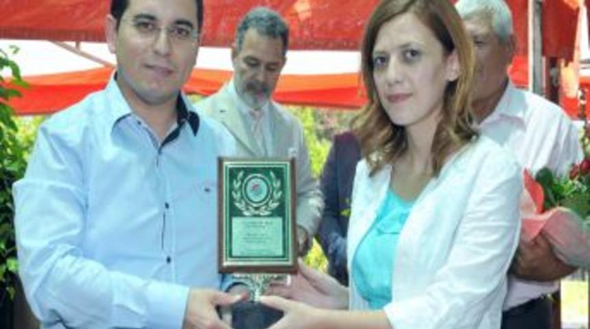 Belediye, Parklarda &Ccedil;alışan Iş&ccedil;iler I&ccedil;in Teşekk&uuml;r Yemeği D&uuml;zenledi