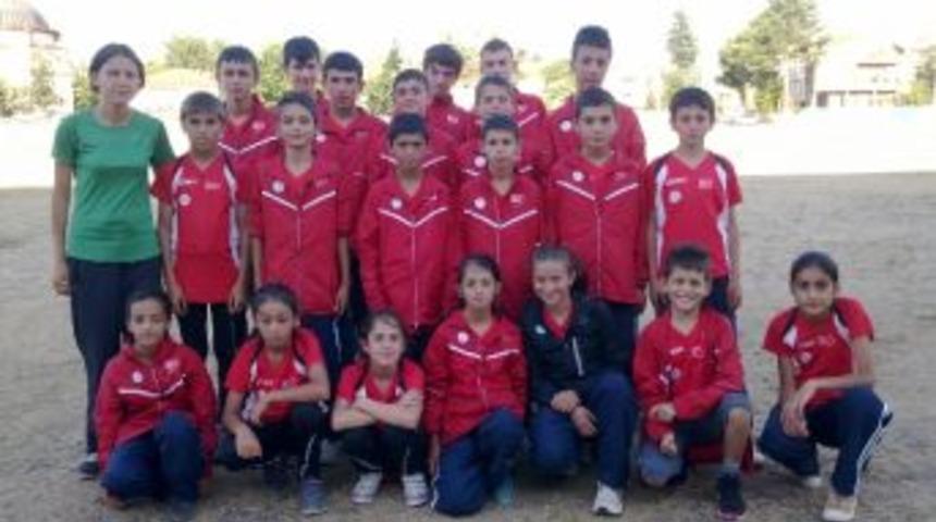 D&uuml;zceli Atletler İzmir&rsquo;de Coştu