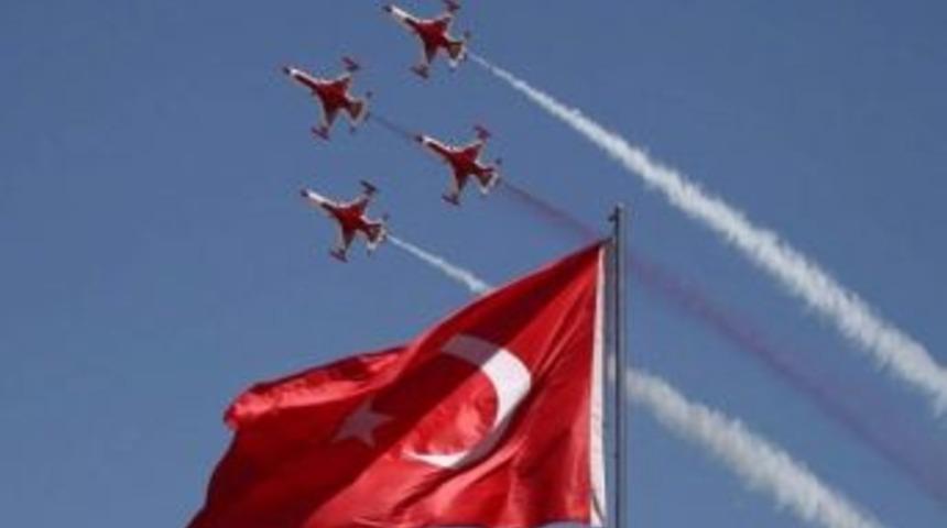 T&uuml;rk Yıldızları G&ouml;sterisi Ertelendi