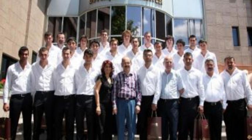 Hentbol Milli Takımı&rsquo;ndan B&uuml;y&uuml;kerşen&rsquo;e Ziyaret