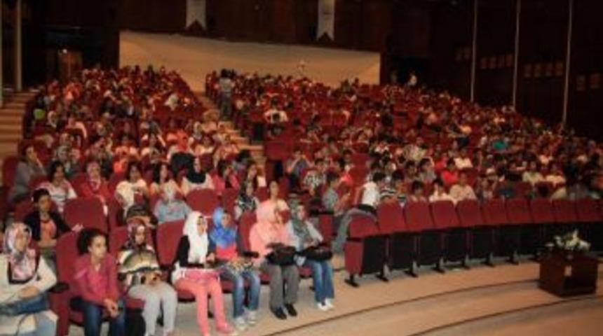 Bilici Doğu İllerinden Gelen &Ouml;ğrencilere Seminer Verdi