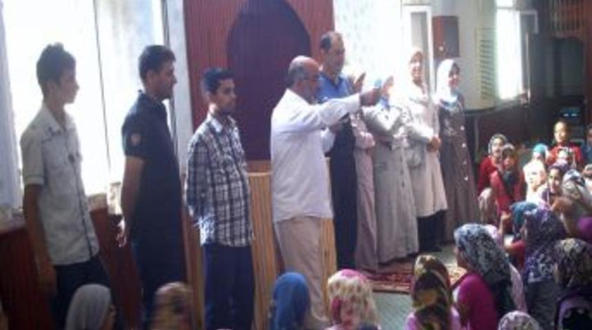 Polisler Yaz Kur'an Kurslarında Su&ccedil;tan Korunmayı Anlattı