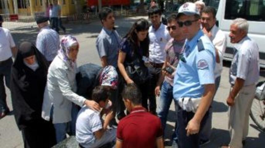 Bisiklet S&uuml;s Havuzuna U&ccedil;tu: 2 Yaralı