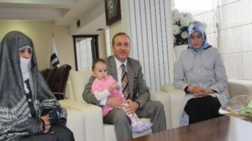 Başkan K&uuml;&ccedil;&uuml;kler, Şehit Piyade Uzman &Ccedil;avuş &Ouml;nay Vurucu&rsquo;nun Ailesini Konuk Etti&hellip;