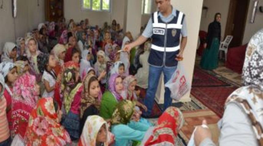 Kur'an Kursu &Ouml;ğrencilerine 'Aile, Ev Ve &Ccedil;ocuk Emniyet'i Konulu Seminer Verildi