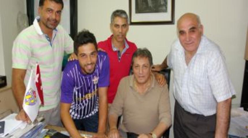 Ey&uuml;pspor, Pendiksporlu Uğur Yılmaz&rsquo;la 2 Yıllık S&ouml;zleşme Imzaladı