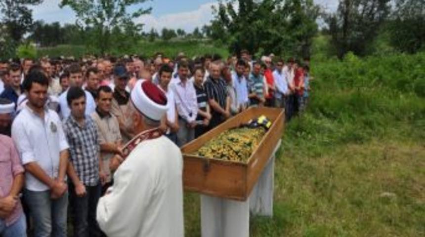 Son Yolculuğuna Fb Forması İle Uğurlandı