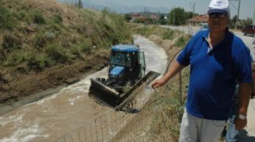 Denizlili Firma Su Kanalının D&uuml;ş&uuml;k Maliyetli Temizliği İ&ccedil;in Sistem Geliştirdi
