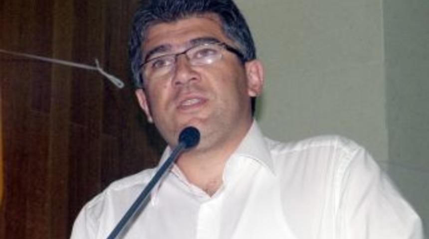 Ak Parti İl Başkanı &Ouml;zt&uuml;rk: Belediye Hizmetlerimize Sahip &Ccedil;ıkıyor