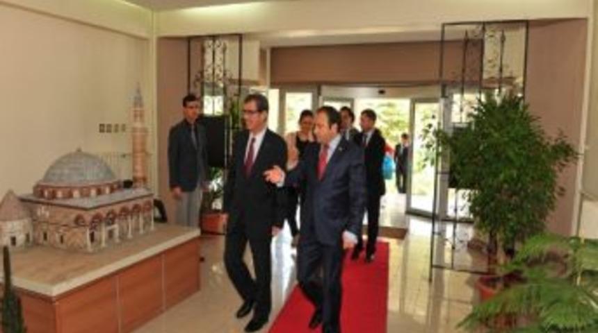 Ab T&uuml;rkiye Delegasyonu Başkanı Rıpert Van Valiliği&rsquo;ni Ziyaret Etti