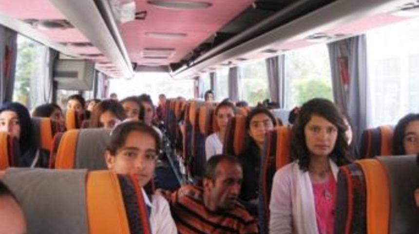 T&uuml;rk Kızılay&rsquo;ından Depremzede &Ouml;ğrenciler İ&ccedil;in Kamp Organizasyonu