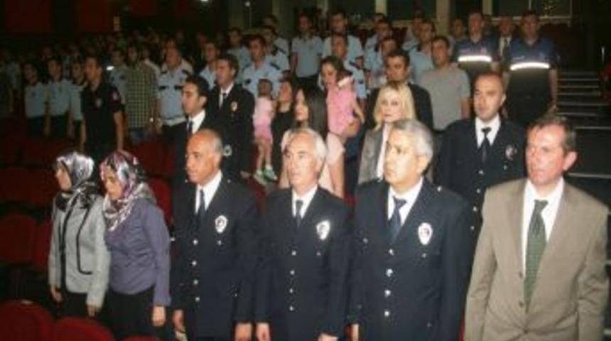 Vali Ayvaz: T&uuml;rkiye, 3-5 &Ccedil;apulcu Ile Değil 3-5 Devlet Ile M&uuml;cadele Ediyor