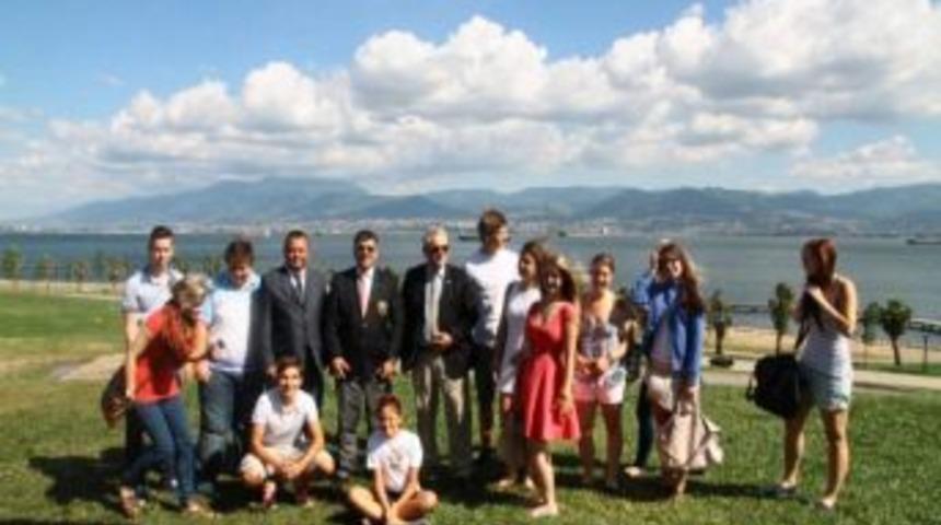 Avrupalı &Ouml;ğrencilerden &Ouml;zak'a Ziyaret