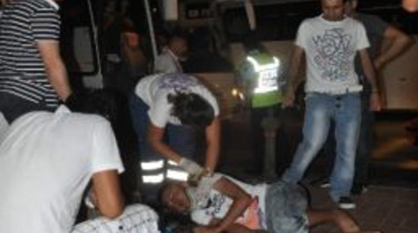 Tur Otob&uuml;s&uuml;n&uuml;n &Ccedil;arptığı Mypetli Turist Yaralandı