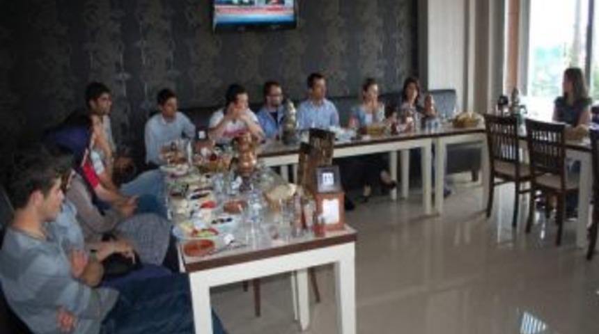 Kartepeli Gen&ccedil;ler Bir Arada