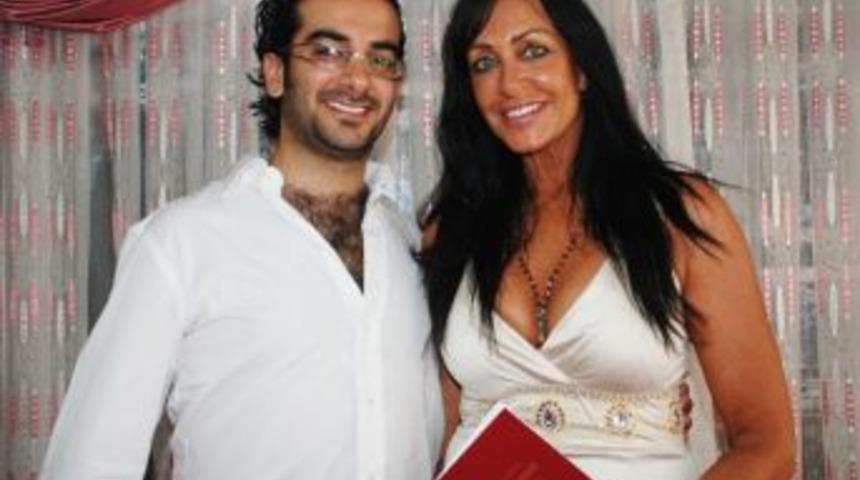 24&rsquo;l&uuml;k Suriyeli Damada 54&rsquo;l&uuml;k Avustralyalı Gelin