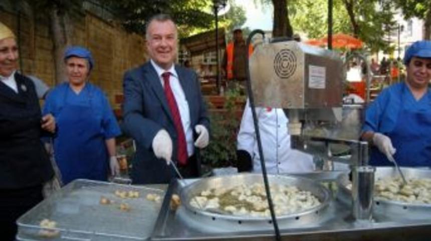 Ramazan Ayının Habercisi Berat Kandili Dolayısıyla Malkara Belediye Başkanlığı Tarafından Lokma Dağıtıldı