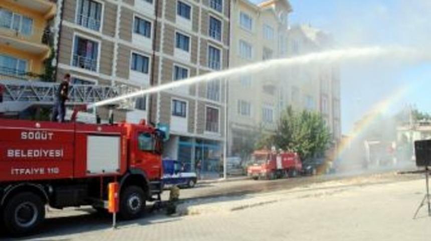 S&ouml;ğ&uuml;t&rsquo;te Yeni İtfaiye Aracı G&ouml;r&uuml;c&uuml;ye &Ccedil;ıktı