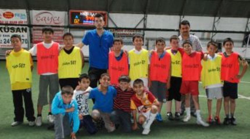 &Ccedil;ocuklar Futbol Ve Basketbola Yoğun Ilgi G&ouml;sterdi