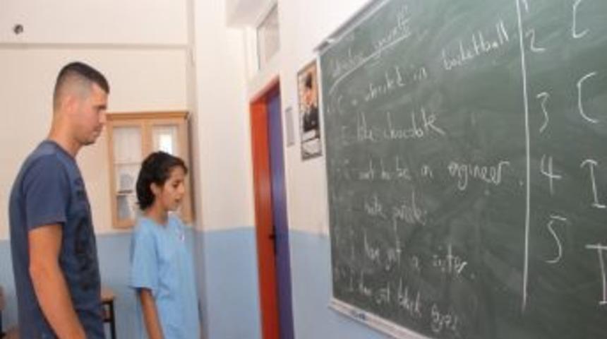 İngilizce Ve Satran&ccedil; Kursları Başladı