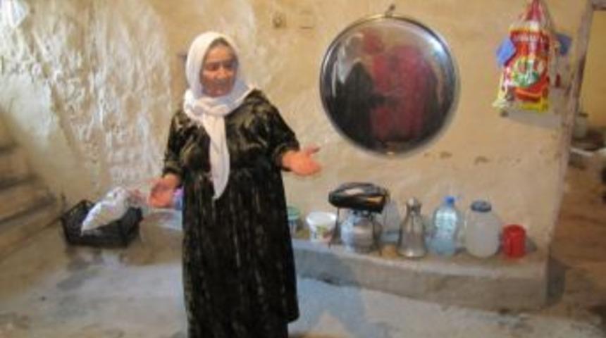 Nuh Eğitim Der Yardımlarını S&uuml;rd&uuml;r&uuml;yor