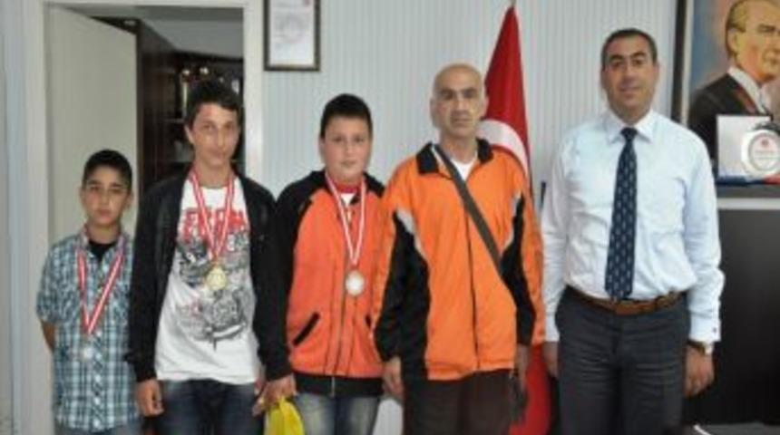 D&uuml;zceli Boks&ouml;r T&uuml;rkiye 3. Oldu