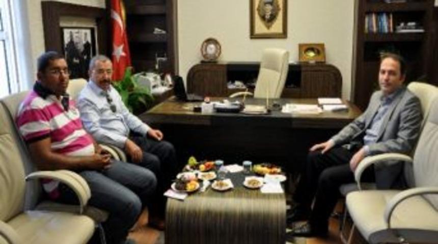 Sancaktepe Belediye Başkanı Kahmakam Demiral&rsquo;i Ziyaret Etti