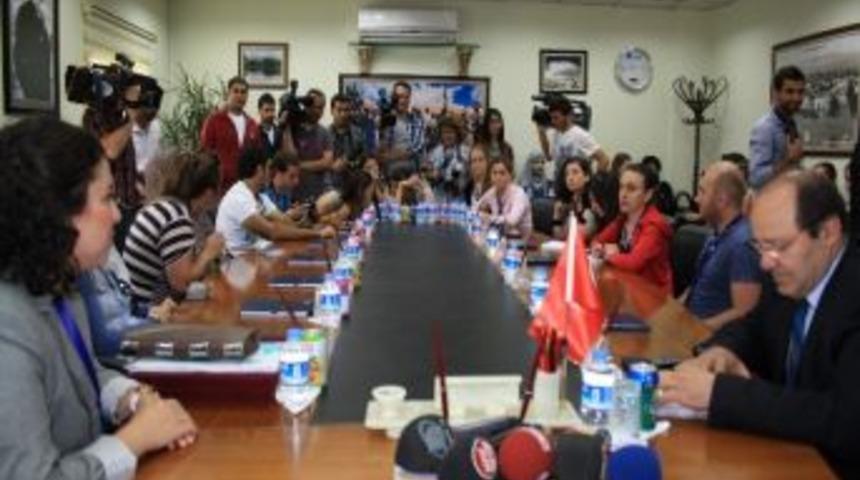 24 Yabancı &Ouml;ğrenci Vali Bilici&rsquo;yi Ziyaret Etti